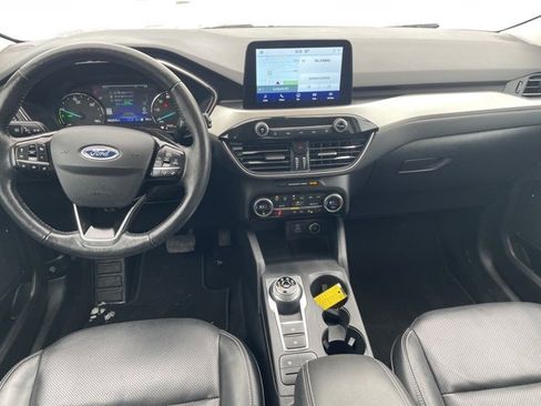 Used 2021 Ford Escape SEL image 3