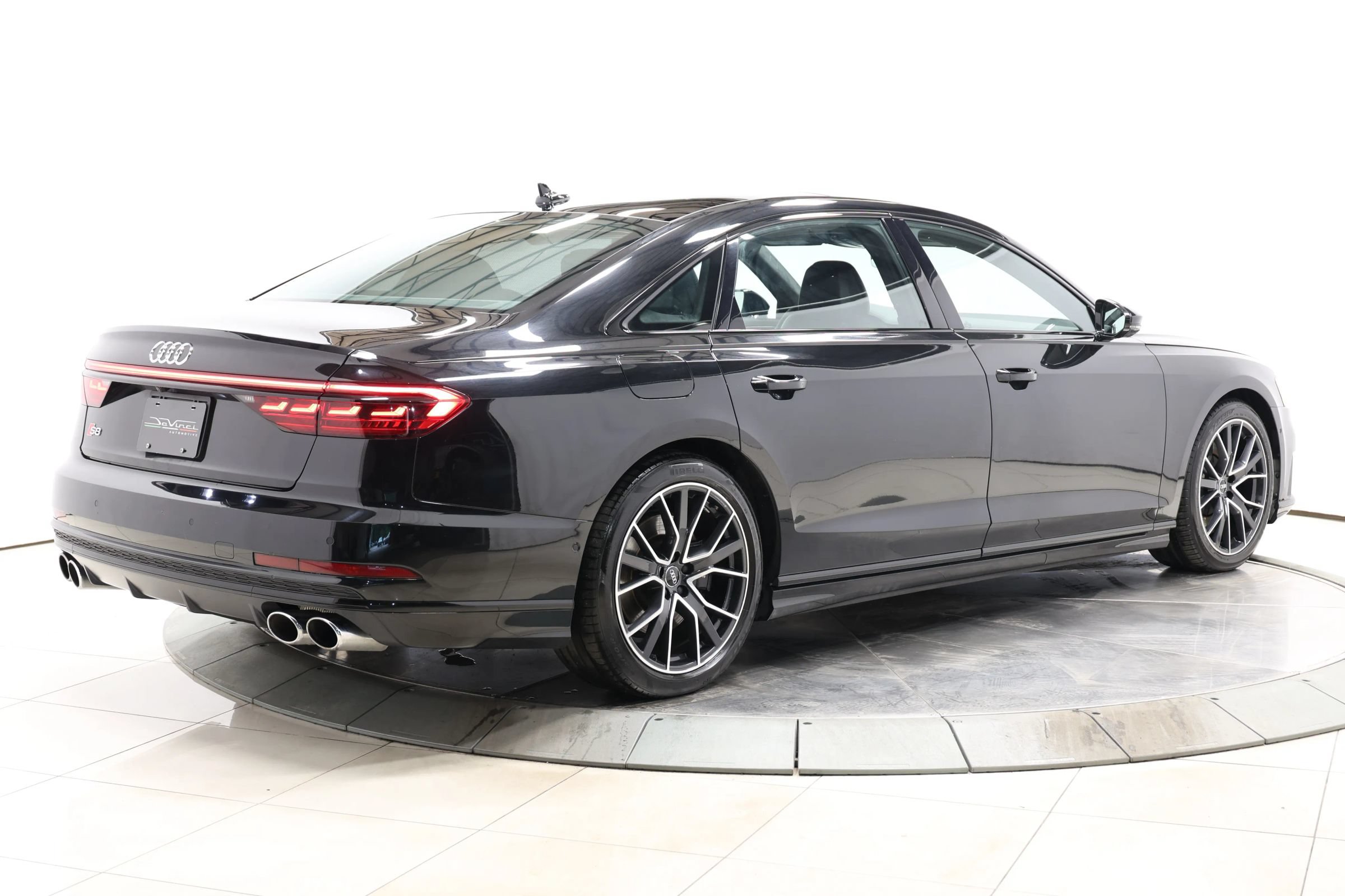 Used 2020 Audi S8 L w/ S8 Executive Package AWD/4WD image 4