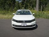 Used 2017 Volkswagen Passat 1.8T SEL Premium image 3