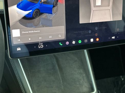 Used 2026 Tesla Model Y Long Range RWD image 27
