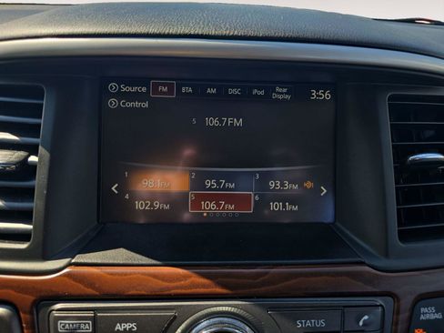 Used 2020 Nissan Pathfinder Platinum AWD/4WD image 18