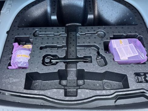 Used 2023 Toyota Corolla LE image 17