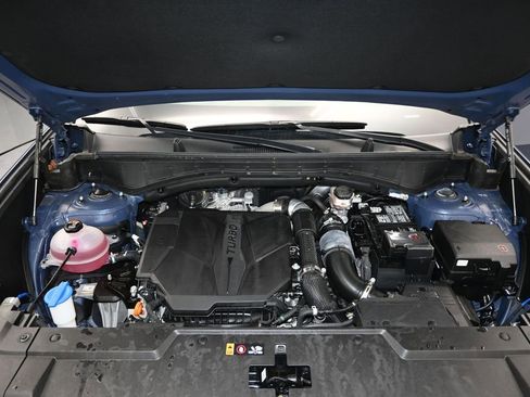 Used 2025 Hyundai Santa Fe SEL FWD image 12