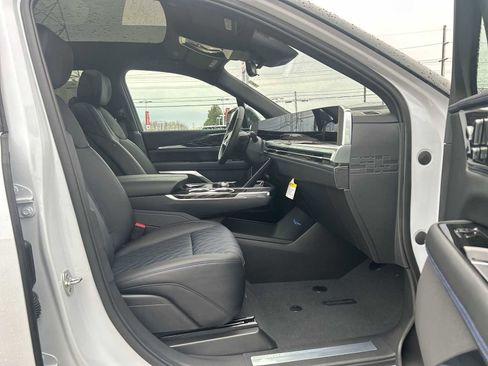 New 2026 Cadillac Escalade IQ Sport 1 w/ LPO, ONYX Package image 19