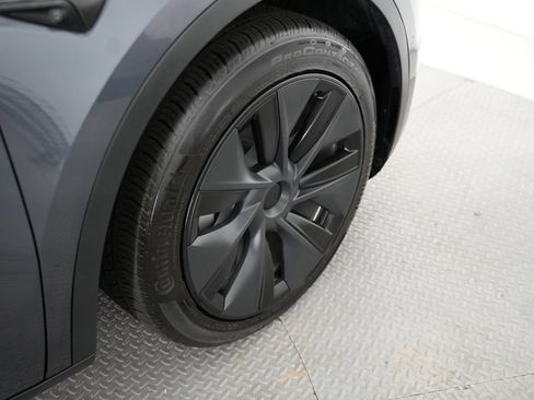 Used 2021 Tesla Model Y Long Range AWD/4WD image 51