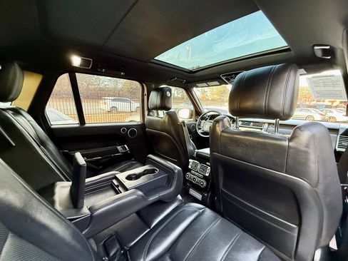 Used 2017 Land Rover Range Rover HSE image 31
