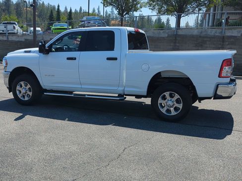 Used 2024 RAM 2500 Big Horn AWD/4WD image 4