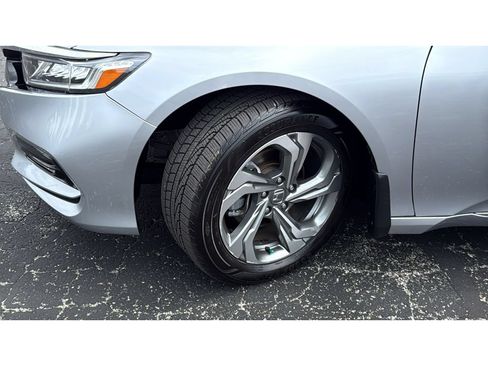 Used 2019 Honda Accord EX-L image 10