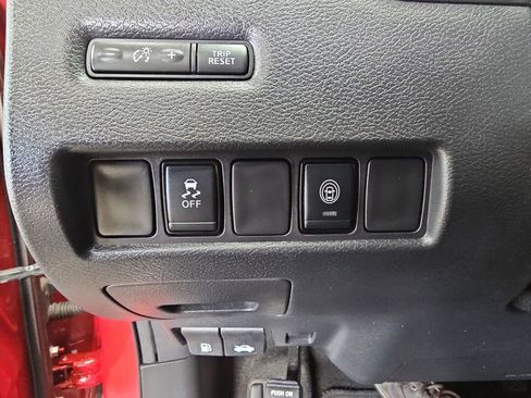 Used 2023 Nissan Murano SV image 26