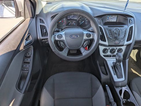 Used 2013 Ford Focus SE FWD image 27