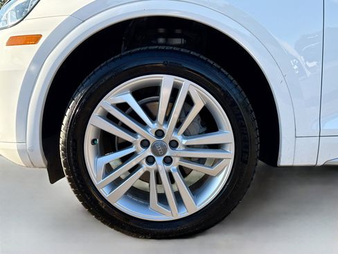 Used 2018 Audi Q5 Premium Plus w/ Premium Plus Package image 41