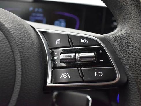 Used 2024 Kia Seltos LX image 23