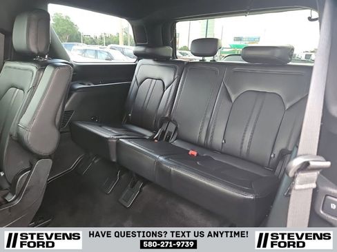 Used 2018 Ford Expedition Limited w/ Equipment Group 301A AWD/4WD image 30