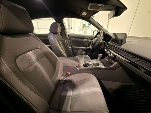 Used 2023 Honda Civic Sport image 23