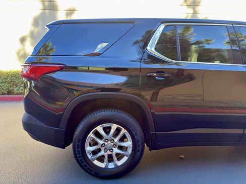 Used 2018 Chevrolet Traverse LS image 14