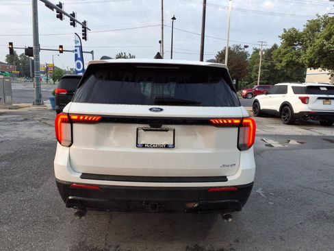 Certified 2025 Ford Explorer ST-Line w/ Premium Package AWD/4WD image 4