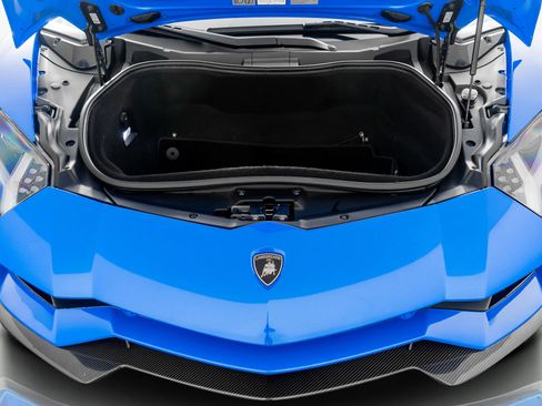 Used 2018 Lamborghini Aventador S image 49