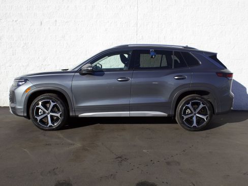 New 2026 Volkswagen Tiguan SE image 4