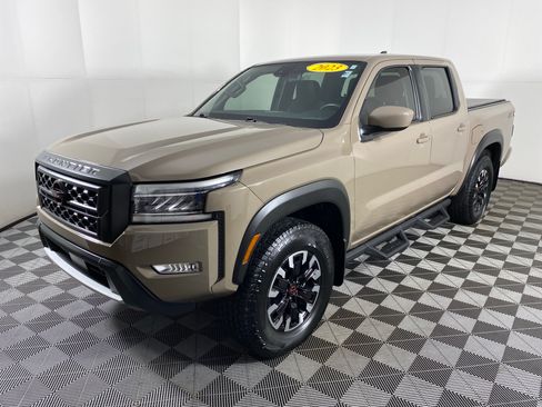 Used 2023 Nissan Frontier PRO-4X w/ Technology Package AWD/4WD image 10