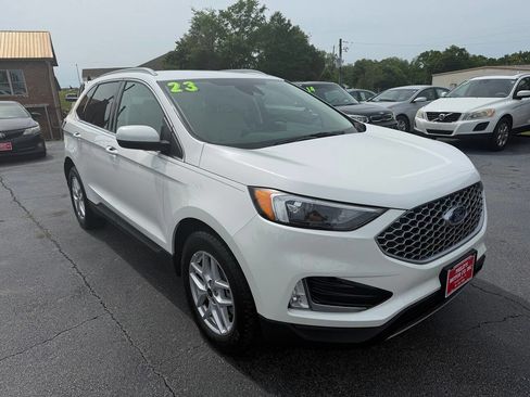 Used 2023 Ford Edge SEL w/ Convenience Package AWD/4WD image 2