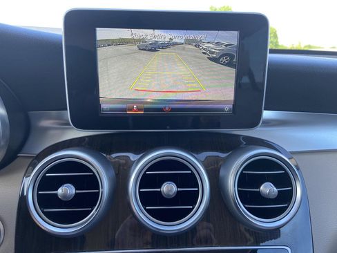 Used 2019 Mercedes-Benz GLC 300 4MATIC image 31