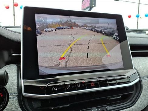 Used 2022 Jeep Compass Latitude image 17