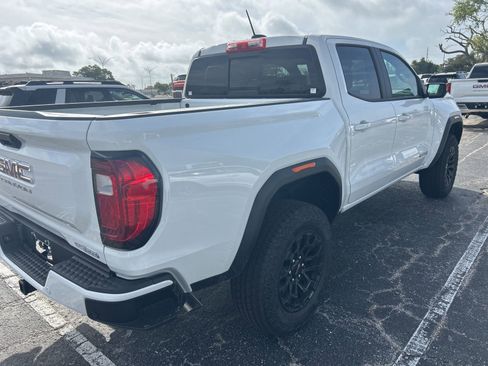 New 2026 GMC Canyon Elevation w/ Convenience Package image 4