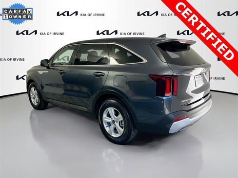 Certified 2024 Kia Sorento LX image 6