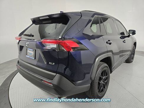 Used 2022 Toyota RAV4 XLE w/ Convenience Package image 6