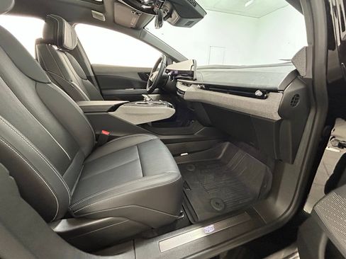 Used 2025 Cadillac Optiq Sport 2 w/ LPO, Floor Liner Package AWD/4WD image 41