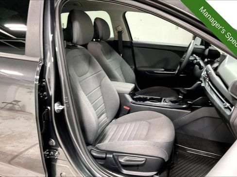 Used 2025 Kia K4 EX FWD image 9