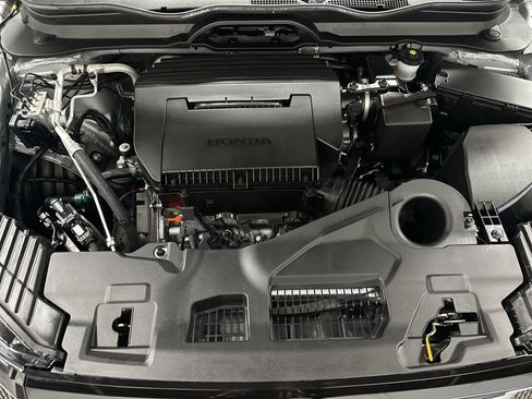 Used 2025 Honda Pilot TrailSport image 37