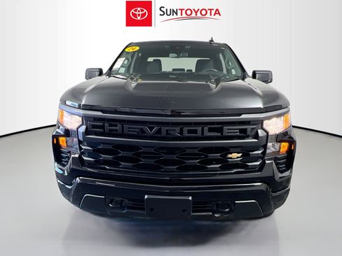 Used 2024 Chevrolet Silverado 1500 Custom image 2