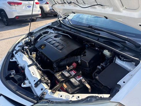 Used 2018 Toyota Corolla SE FWD image 21