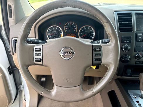 Used 2011 Nissan Armada SV image 21