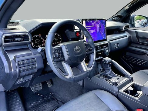 Used 2025 Toyota 4Runner TRD Off-Road Premium w/ Tow Technology Package AWD/4WD image 17
