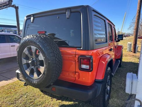 Used 2019 Jeep Wrangler Unlimited Sahara image 4