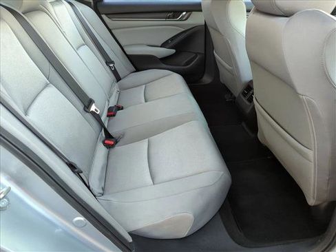 Used 2018 Honda Accord EX image 19