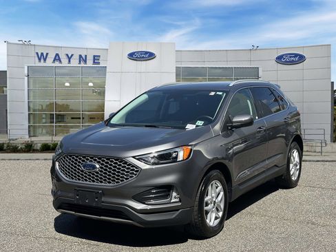 Used 2023 Ford Edge SEL w/ Convenience Package AWD/4WD image 2