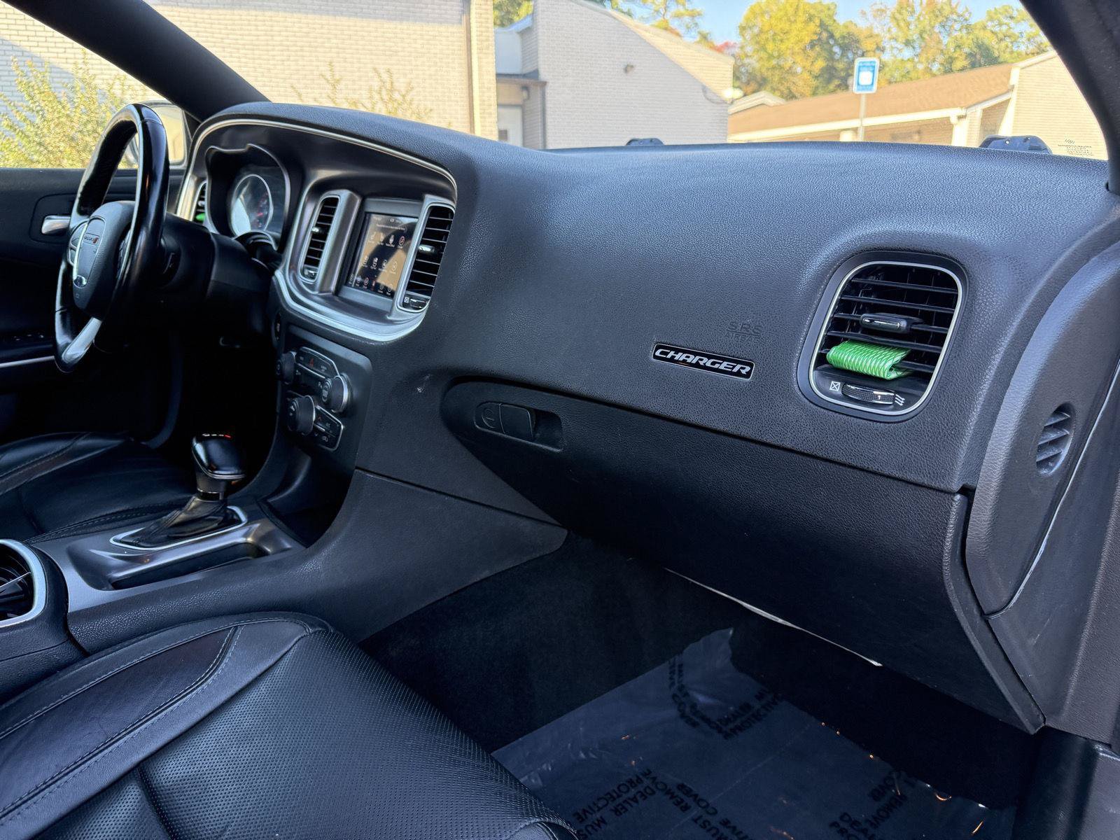 Used 2021 Dodge Charger SXT w/ Leather Interior Group RWD image 23