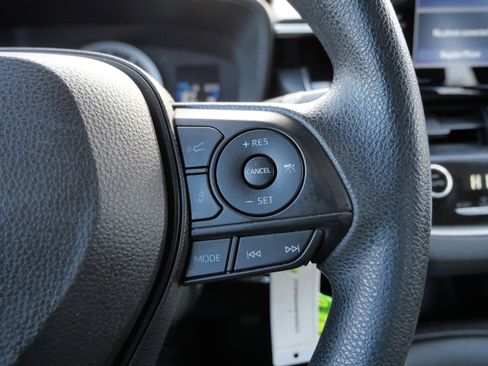 Certified 2022 Toyota Corolla LE image 28