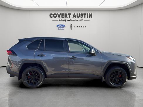 Used 2024 Toyota RAV4 LE image 6