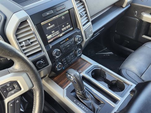 Used 2015 Ford F150 Lariat image 35