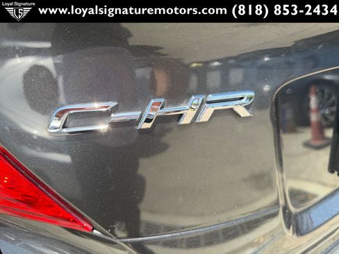 Used 2018 Toyota C-HR XLE FWD image 8