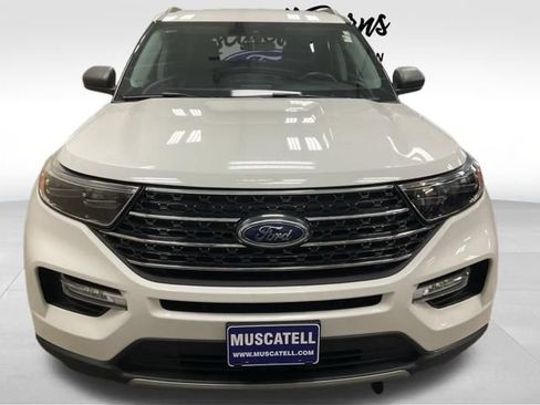 Used 2024 Ford Explorer XLT w/ Equipment Group 202A AWD/4WD image 2