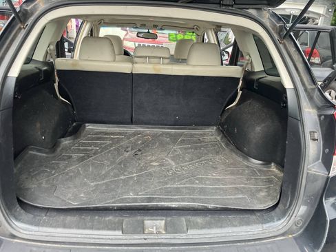 Used 2010 Subaru Outback 3.6R Limited AWD/4WD image 31