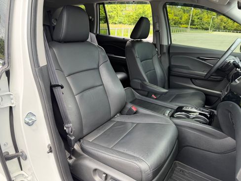Used 2022 Honda Pilot Touring image 23