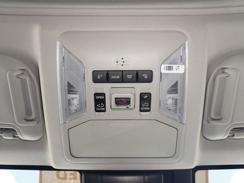 Certified 2025 Toyota RAV4 XLE w/ Convenience Package FWD image 21