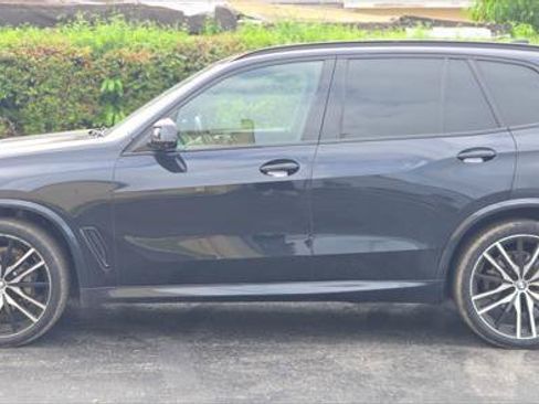 Used 2021 BMW X5 sDrive40i w/ M Sport Package RWD image 3