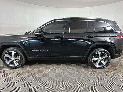 Used 2023 Jeep Grand Cherokee 4WD 4xe image 5